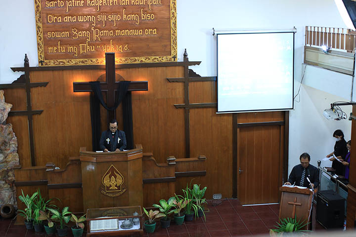 galeri, Ibadah Jumat Agung di Gereja Induk, gereja kristen jawa, gkj, gkj baki, gereja kristen jawa baki, baki, sukoharjo, gkj klasis sukoharjo, klasis sukoharjo, klasis, sinode gkj, sinode 