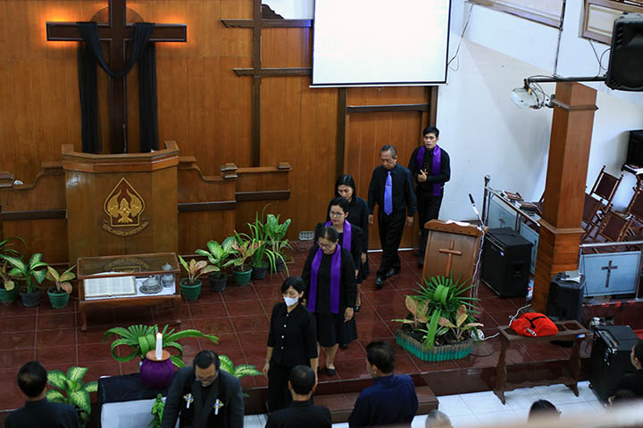 galeri, Ibadah Jumat Agung di Gereja Induk, gereja kristen jawa, gkj, gkj baki, gereja kristen jawa baki, baki, sukoharjo, gkj klasis sukoharjo, klasis sukoharjo, klasis, sinode gkj, sinode 