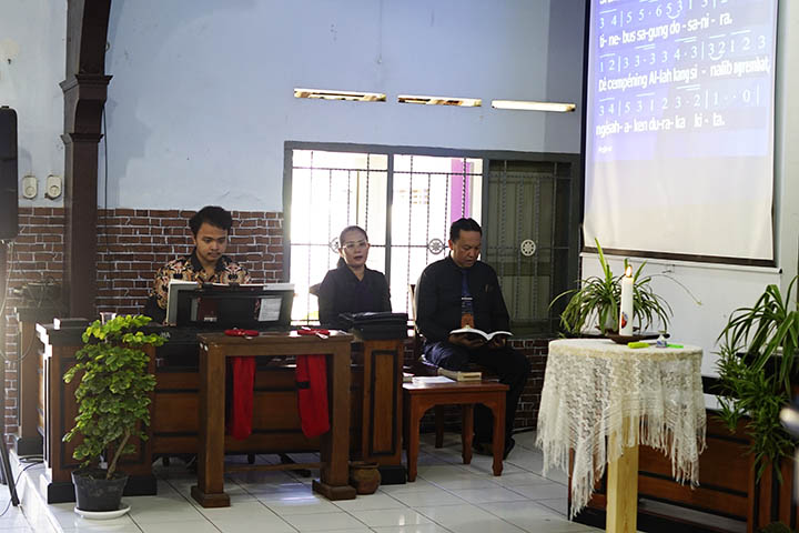 galeri, Ibadah Jumat Agung di Gereja Kingkang, gereja kristen jawa, gkj, gkj baki, gereja kristen jawa baki, baki, sukoharjo, gkj klasis sukoharjo, klasis sukoharjo, klasis, sinode gkj, sinode 