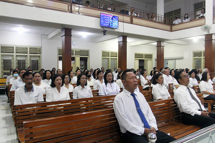 galeri, Ibadah Paskah Pagi di Gereja Induk, gereja kristen jawa, gkj, gkj baki, gereja kristen jawa baki, baki, sukoharjo, gkj klasis sukoharjo, klasis sukoharjo, klasis, sinode gkj, sinode 