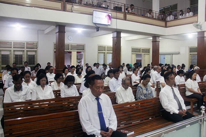 galeri, Ibadah Paskah Pagi di Gereja Induk, gereja kristen jawa, gkj, gkj baki, gereja kristen jawa baki, baki, sukoharjo, gkj klasis sukoharjo, klasis sukoharjo, klasis, sinode gkj, sinode 