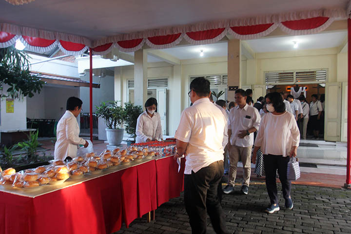 galeri, Ibadah Paskah Pagi di Gereja Induk, gereja kristen jawa, gkj, gkj baki, gereja kristen jawa baki, baki, sukoharjo, gkj klasis sukoharjo, klasis sukoharjo, klasis, sinode gkj, sinode 