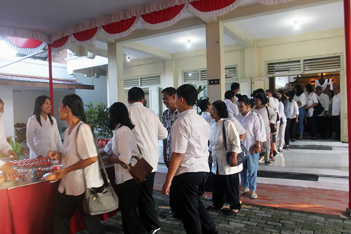 galeri, Ibadah Paskah Pagi di Gereja Induk, gereja kristen jawa, gkj, gkj baki, gereja kristen jawa baki, baki, sukoharjo, gkj klasis sukoharjo, klasis sukoharjo, klasis, sinode gkj, sinode 