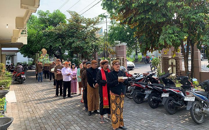 galeri, Riyaya Unduh-Unduh Tahun 2023 di Gereja Induk, gereja kristen jawa, gkj, gkj baki, gereja kristen jawa baki, baki, sukoharjo, gkj klasis sukoharjo, klasis sukoharjo, klasis, sinode gkj, sinode 