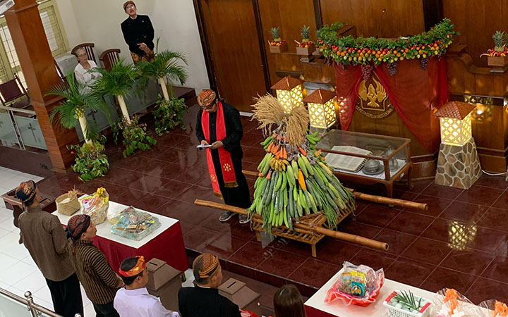 galeri, Riyaya Unduh-Unduh Tahun 2023 di Gereja Induk, gereja kristen jawa, gkj, gkj baki, gereja kristen jawa baki, baki, sukoharjo, gkj klasis sukoharjo, klasis sukoharjo, klasis, sinode gkj, sinode 