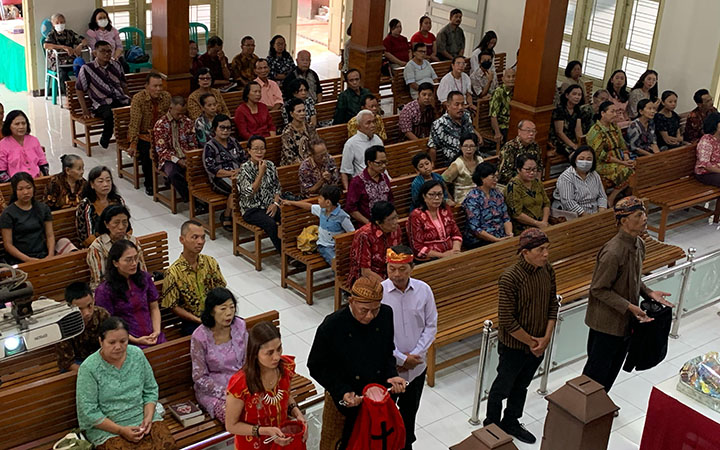 galeri, Riyaya Unduh-Unduh Tahun 2023 di Gereja Induk, gereja kristen jawa, gkj, gkj baki, gereja kristen jawa baki, baki, sukoharjo, gkj klasis sukoharjo, klasis sukoharjo, klasis, sinode gkj, sinode 