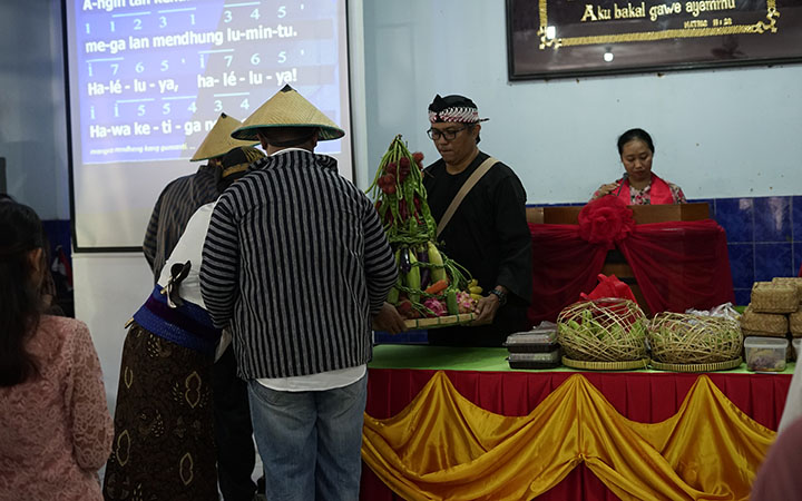 galeri, Riyaya Unduh-Unduh Tahun 2023 di Gereja Pepanthan Kingkang, gereja kristen jawa, gkj, gkj baki, gereja kristen jawa baki, baki, sukoharjo, gkj klasis sukoharjo, klasis sukoharjo, klasis, sinode gkj, sinode 