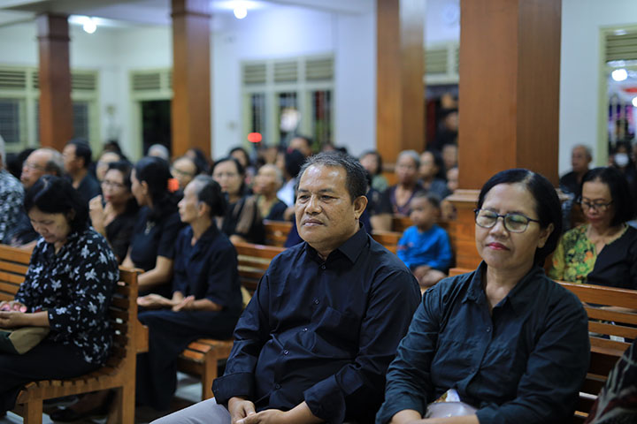 gallery kegiatan, Ibadah Kamis Suci Tahun 2024, Komisi Ibadah, gereja kristen jawa, gkj, gkj baki, gereja kristen jawa baki, baki, sukoharjo, gkj klasis sukoharjo, klasis sukoharjo, klasis, sinode gkj, sinode 